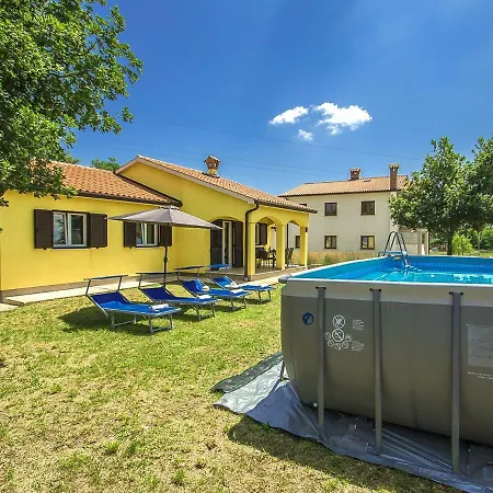 Holiday Ave בית נופש Nedeščina
