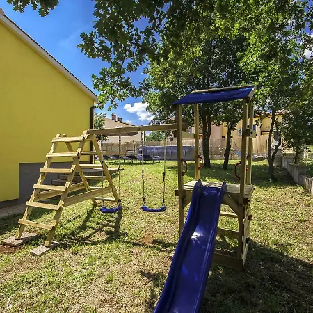 Holiday Ave Semesterbostad Nedeščina